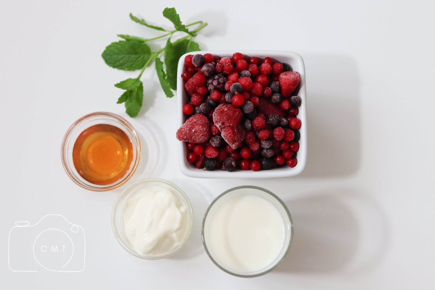 Red Berry Smoothie (Set 1 of 6)