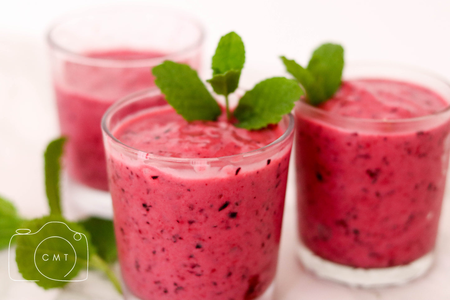 Red Berry Smoothie (Set 1 of 6)