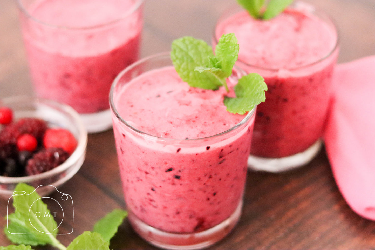 Red Berry Smoothie (Set 2of 6)