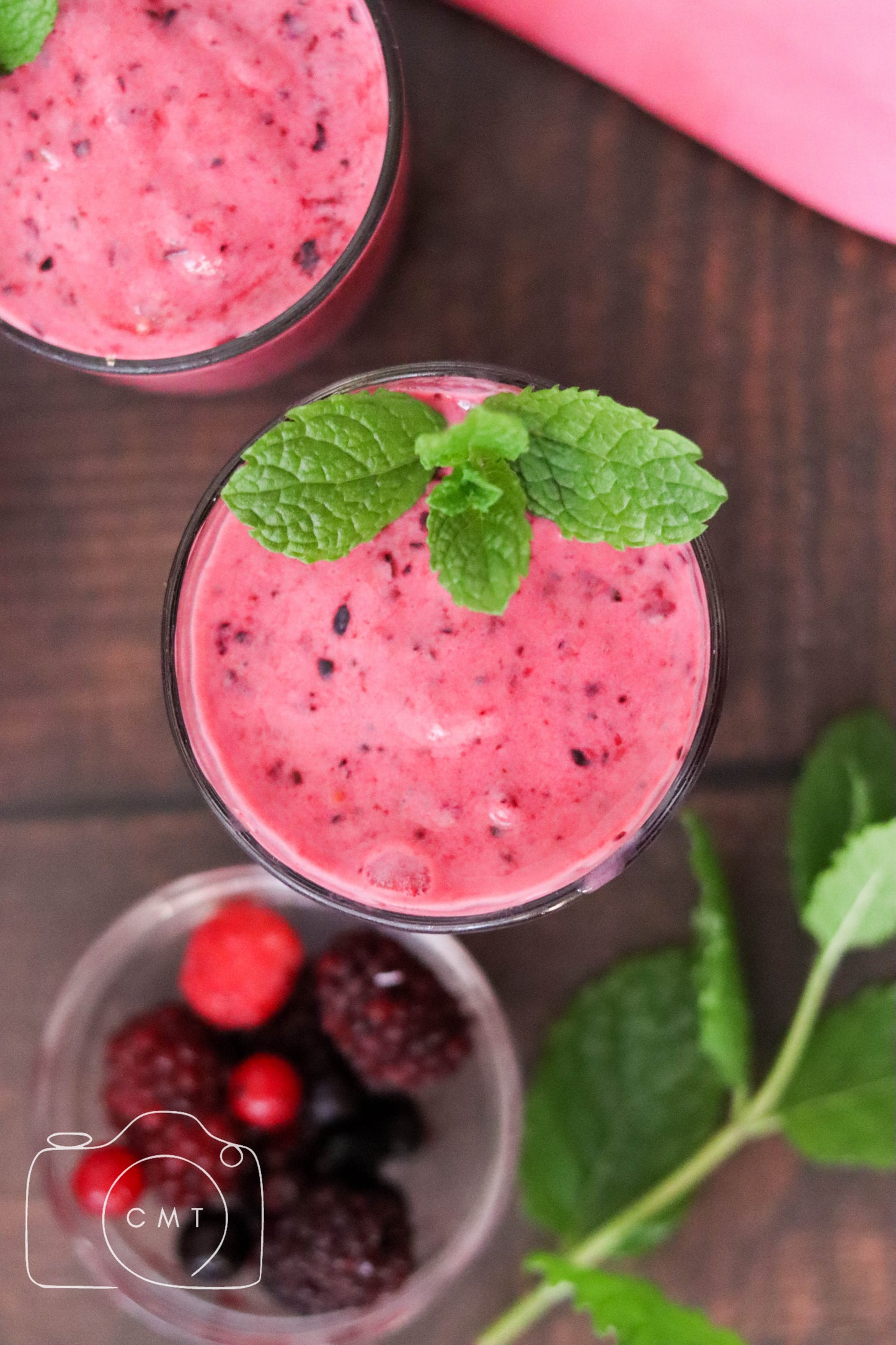 Red Berry Smoothie (Set 2of 6)