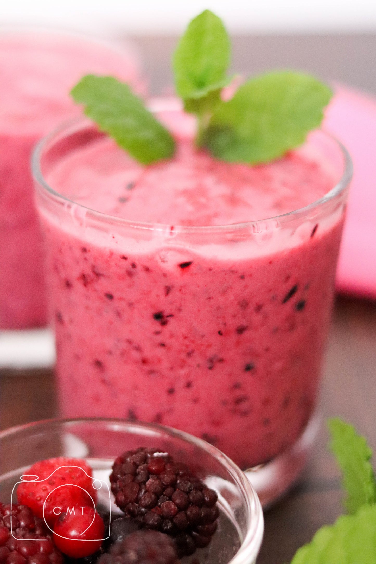 Red Berry Smoothie (Set 2of 6)