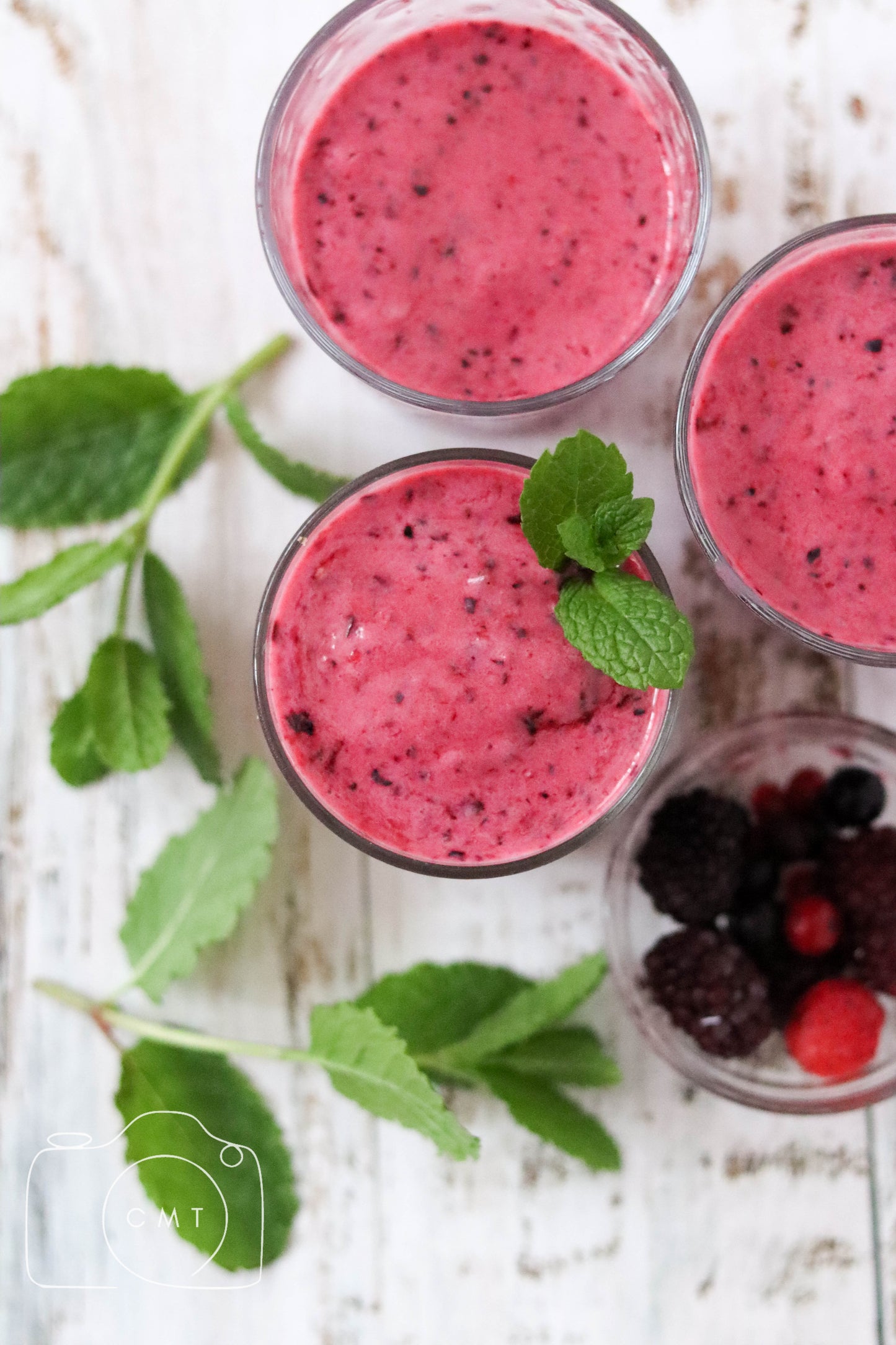 Red Berry Smoothie (Set 4 of 6)