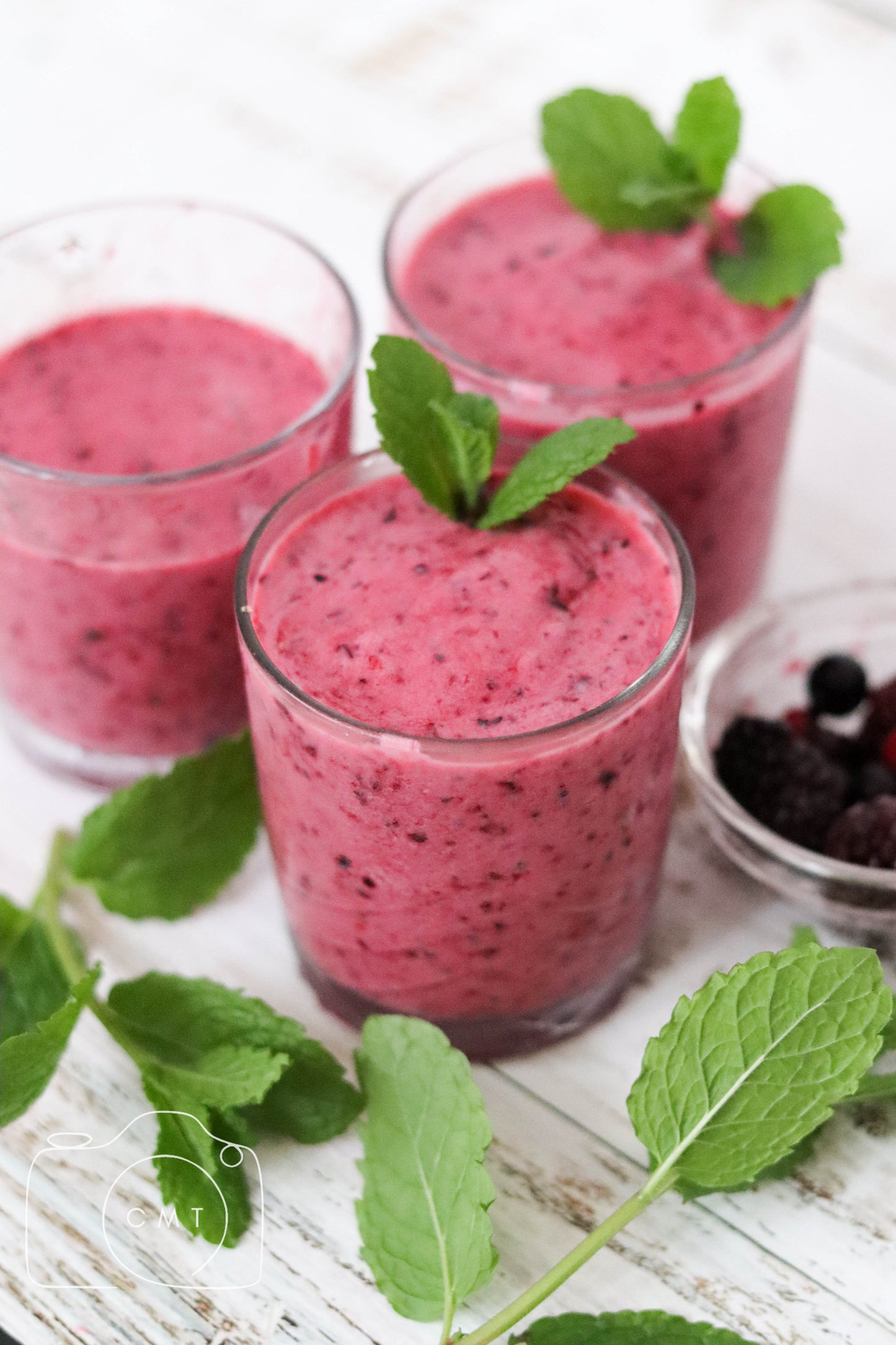 Red Berry Smoothie (Set 4 of 6)