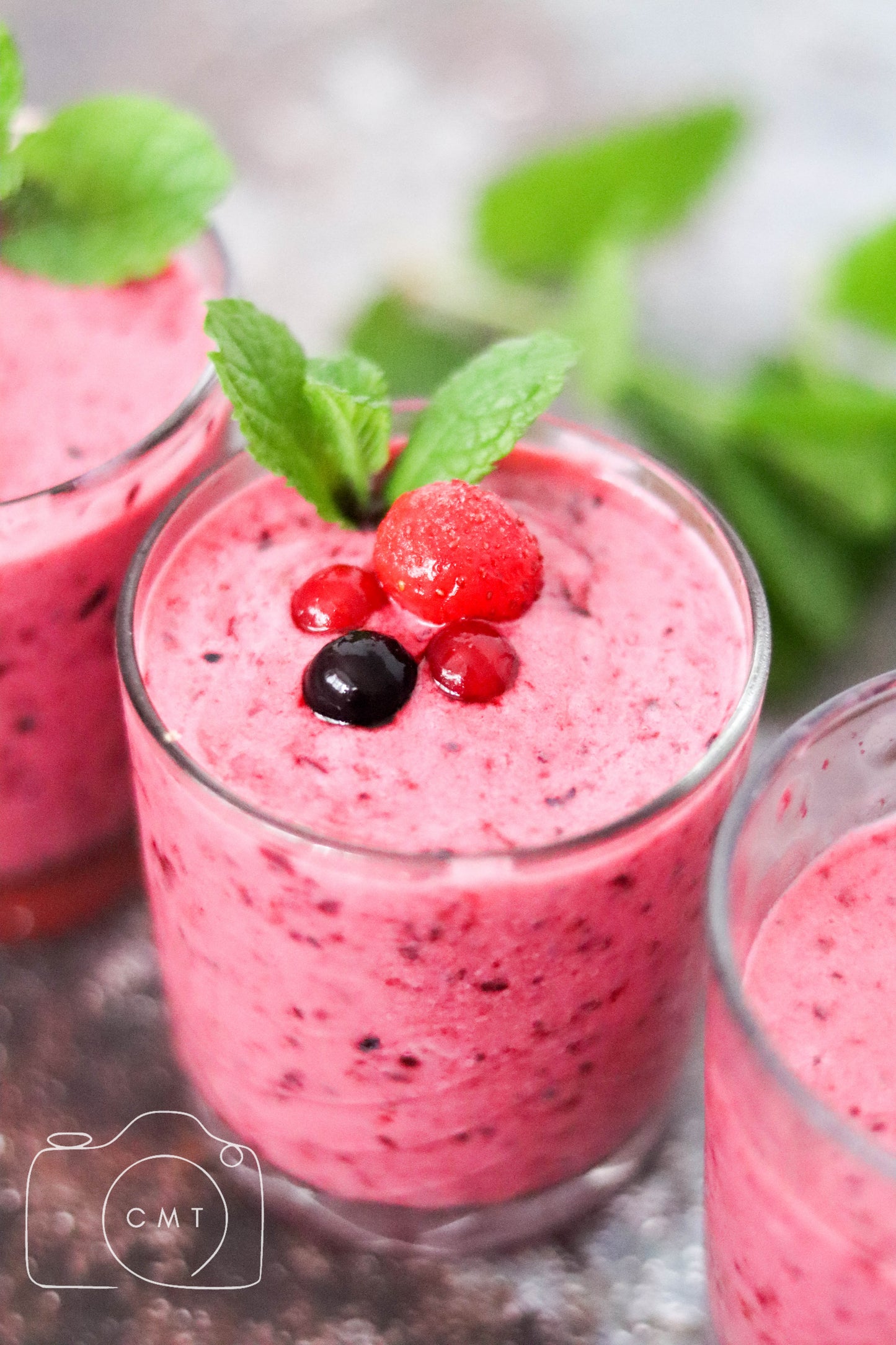 Red Berry Smoothie (Set 5 of 6)