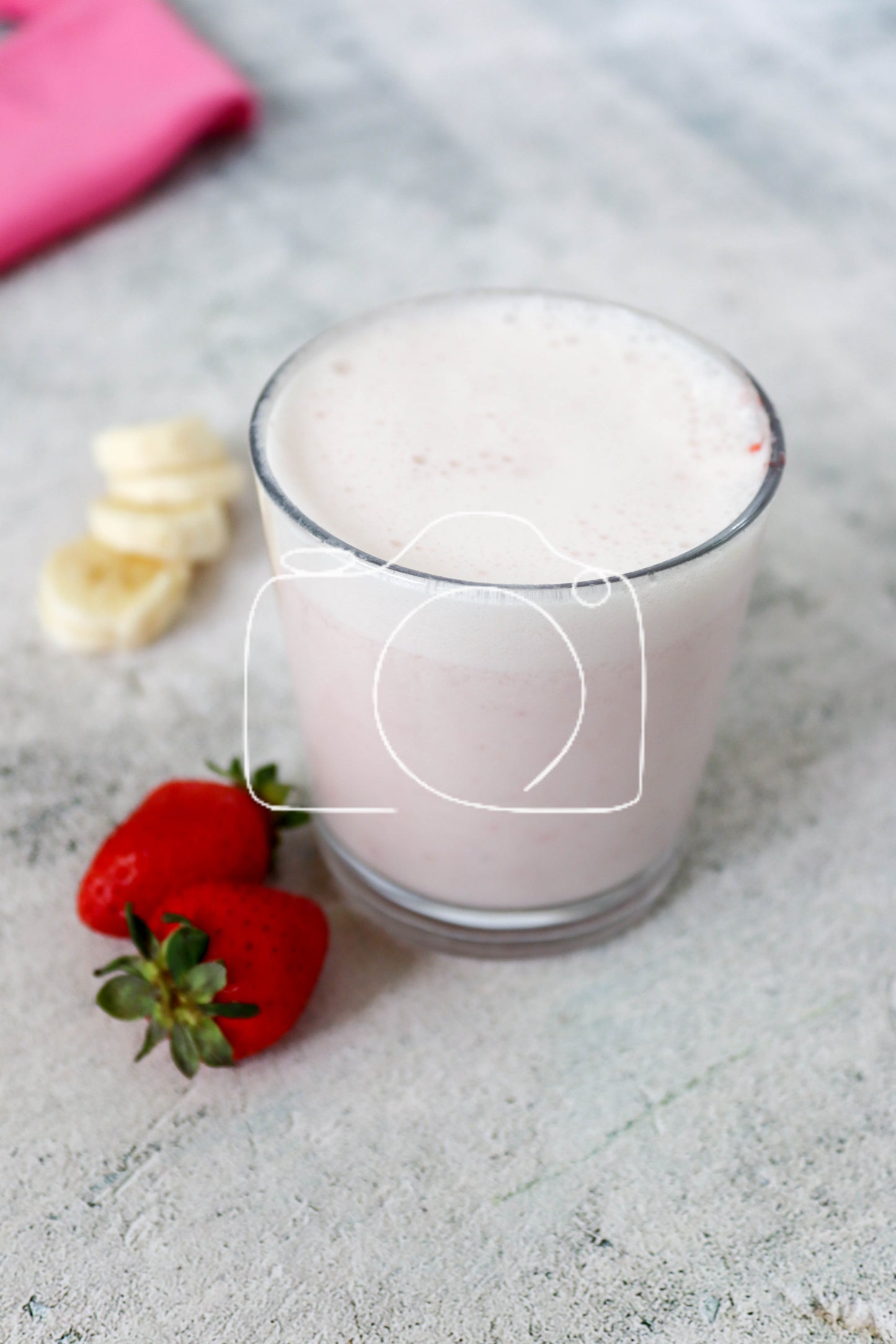 Strawberry and Banana Smoothie (set 1 of 6)