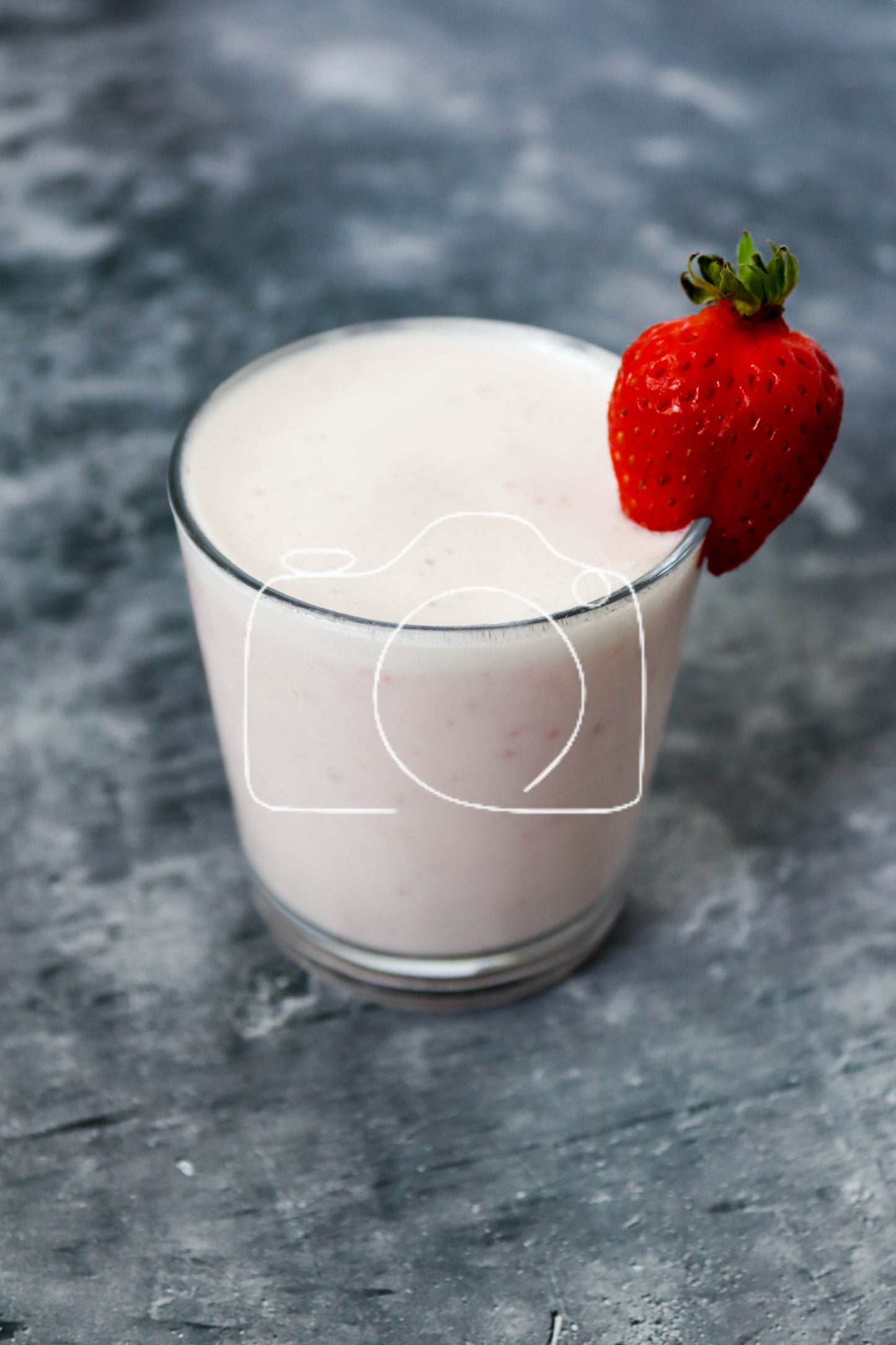 Strawberry and Banana Smoothie (set 3 of 6)
